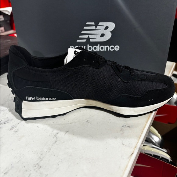 New Balance Youth 327 Black White Casual Running Shoe - GS327GS - Picture 8 of 14